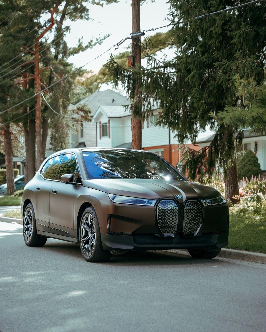 Matte bronze BMW iX
